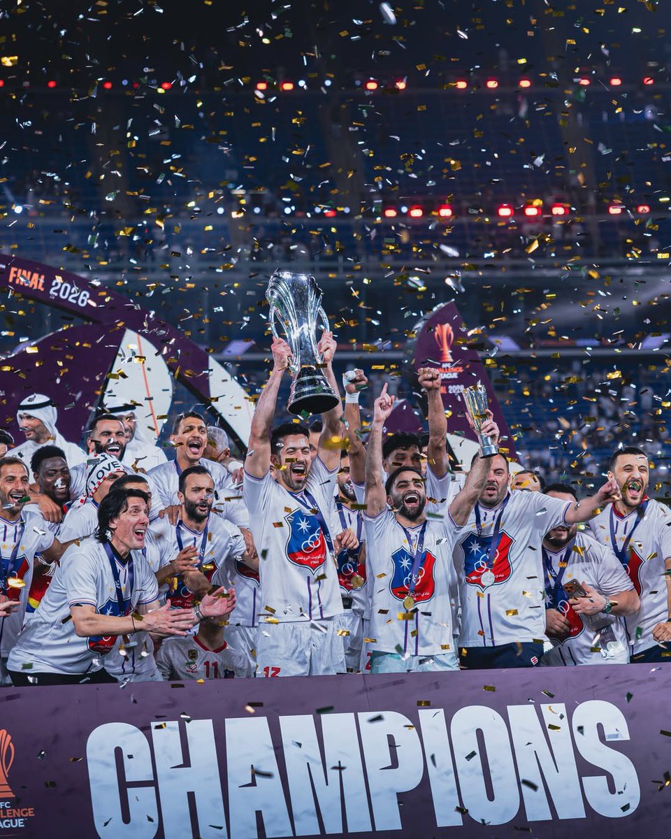 ekwte's tweet photo. كلما عمل #نادي_الكويت لتطوير نفسه خرجت أسطوانة "تكديس اللاعبين" وكأن بطلًا ينافس على 5 بطولات محلية وآسيوية لا يحق له امتلاك دكة قوية!

هل المطلوب من نادي الكويت أن يتوقف عن العمل حتى يُرضي الفاشلين ؟!

المضحك أن ما يُنتقد هنا تمارسه أندية أخرى أيضًا، لكنها ازدواجية المعايير 😂 ! https://t.co/AcrLKUNXYT
