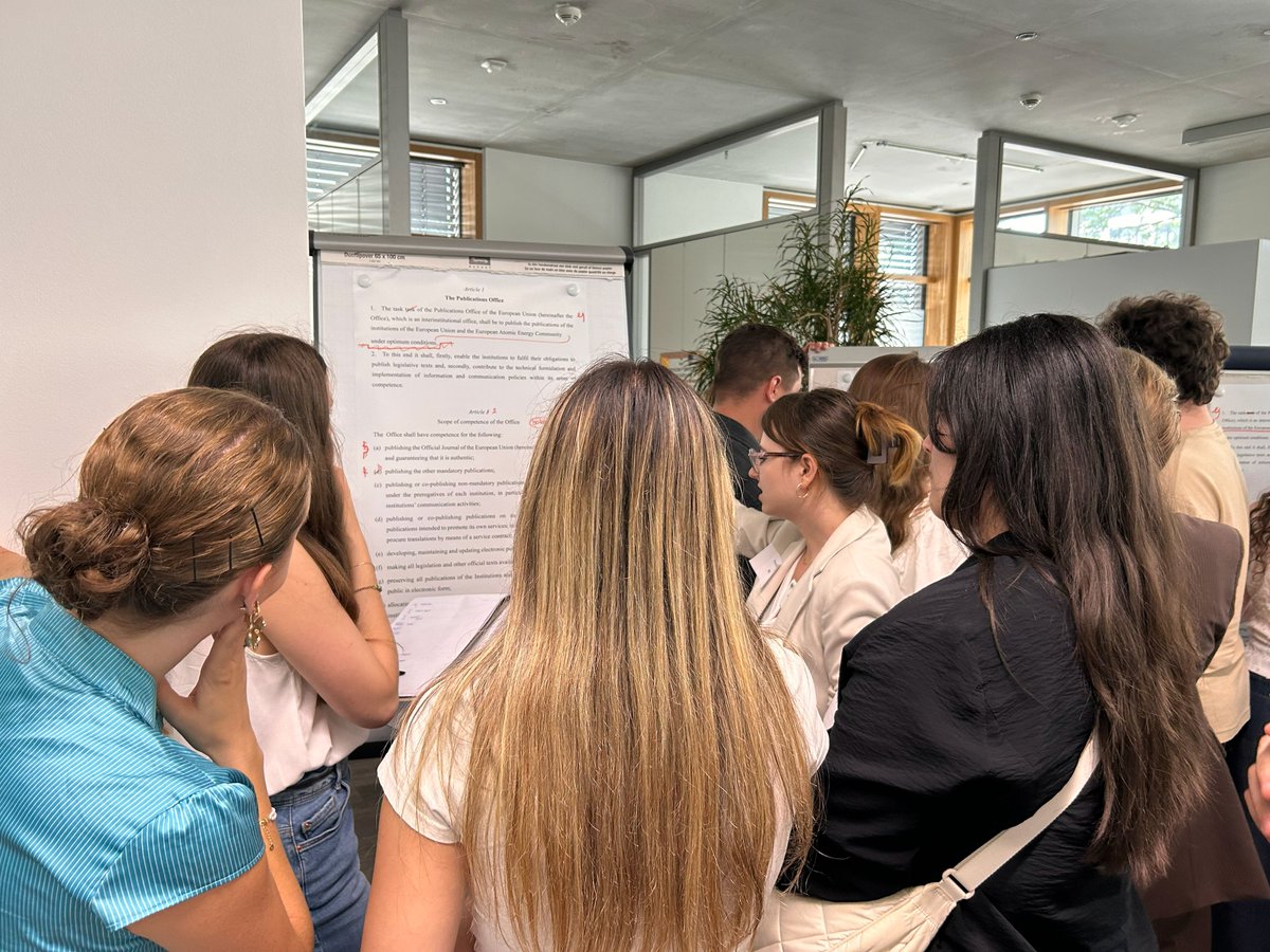 HardemanHildeML's tweet photo. Multilingualism is at the heart of the EU, promoting mutual understanding, respect and peace. I was delighted to welcome the Multilingualism Summer School to @EUPublications this week and share what we do for multilingualism, from publishing to facilitating information retrieval. https://t.co/uUyzl4Ouoo