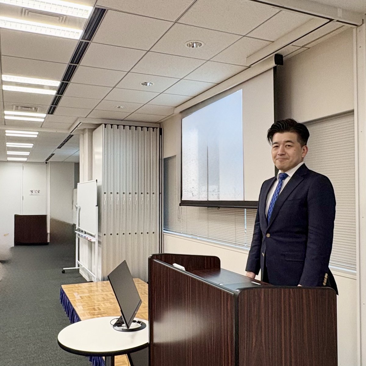 seminarsjp's tweet photo. 今週開催の
「絆徳の経営スクール MBS1」
本日、3日間の最終日を迎えました！

本日の登壇は、
須田照丈講師✨
アツく、分かりやすく、
脳裏に焼き付くような講義！

来週からのビジネスに活かしていくための、
3日間の学びの集大成となりました🔥

来週から、
ご参加の皆さまが
それぞれの現場で学びを実践し、
成果へとつなげていかれますように🙏🍀

ご参加いただいた皆さま、
3日間ありがとうございました！

絆徳の経営スクールMBSについては、
プロフをチェック📝
【無料体験】 実施中✨