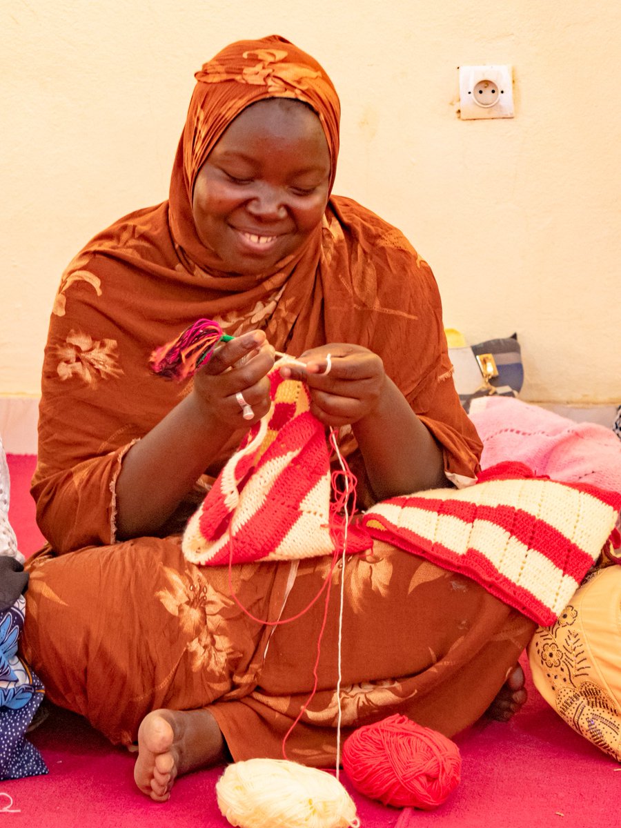 SingerHanaa's tweet photo. Peace begins with spaces for connection, solidarity, and shared purpose. At the Women and Girls’ Centre in #Timbuktu, supported by @unfpa_mali , women weave far more than garments,they weave bonds, build trust, and strengthen women’s empowerment. #UN80 https://t.co/oUTP1mRf2R
