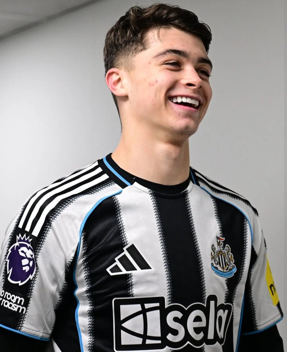 ToonTakeover_'s tweet photo. Do you know who I would make Captain of Newcastle United if Bruno leaves....Miley.

Some would laugh.

Some would say he's too young.

But if we make him the top dog now, you've literally got your starting 11 (and he will be) leader on the pitch for the next 15 years.

#NUFC https://t.co/bsildFZHng