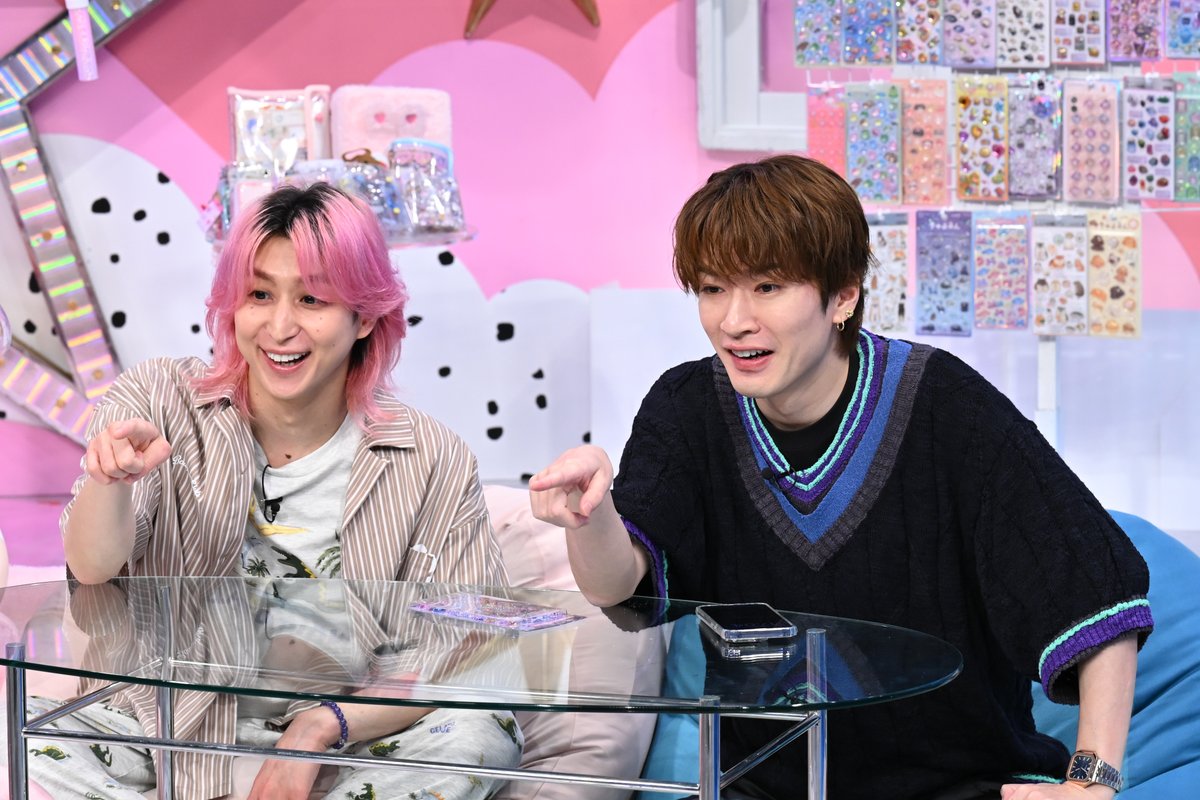最終価格　新品SONIA RYKIEL ペア　パジャマセット M 水色 ピンク Snow Man・ #佐久間大介＆#深澤辰哉、 子どもたちと“シール交換