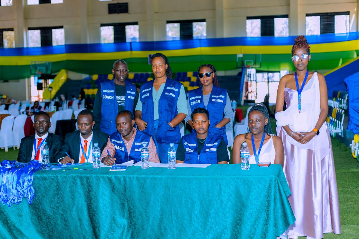 EUinRW's tweet photo. Opportunities grow when partnerships come together.

At the #DutereIntambwe Job Fair, the EU, #Rwanda &amp; partners brought together refugees, entrepreneurs and employers to foster inclusion, skills &amp; sustainable livelihoods for refugees and host communities.

🇪🇺🤝🇷🇼
#GlobalGateway https://t.co/Est68WAGad