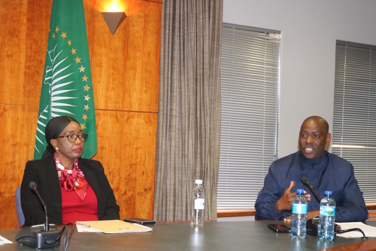 EUinNamibia's tweet photo. 2/ Key results of the 🇪🇺-🇳🇦 EPDN programme: 📜CSPE Policy | 💻Online Bill Tracker | 🏛️ 22 parliamentary training modules | 🌱5 CSO grants & 17 trainers | 👩🏽⚖️Parliamentary Women’s Caucus | 📱251-member democracy network. Next stop: #InterPares, where Namibia has been shortlisted! https://t.co/wQTDISi8qf