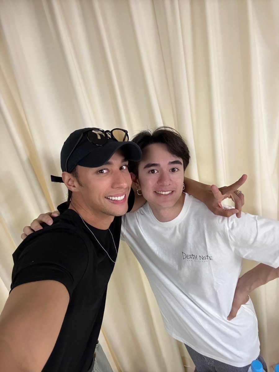 DION_0302's tweet photo. ミュージカルを語る会
明日の成城ホールで１９時15からです！
お時間のある方は是非お越しください！

昨日はローズ君とラスト合わせをしてました！！二人のデュエットとトークもお楽しみに♪ https://t.co/3tCWC4CWo2
