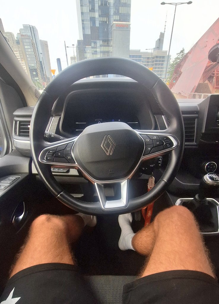 YngMasterr's tweet photo. przy 2-dniowej trasie przydałby się jakiś kundel, gotowy w każdej chwili na wielbienie stóp swego Pana💪. Wiem że wiele z was marzyłoby o takiej podróży😈, ciekawe tylko ile z was ciot by wytrzymała tyle czasu służąc Panu🤑 #master #findom #cash #money  #sneak #socks #atm #drain https://t.co/uK2A7f6R8A