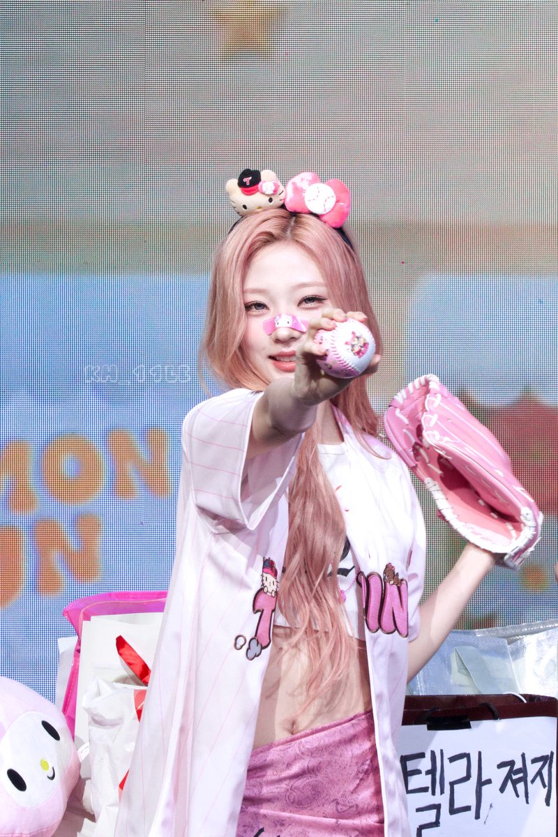 kh_11le's tweet photo. 260709 Berriz X SMTOWN &amp;STORE

#스텔라 #STELLA #金多绚 
#하츠투하츠 #Hearts2Hearts https://t.co/POUKGD5T92