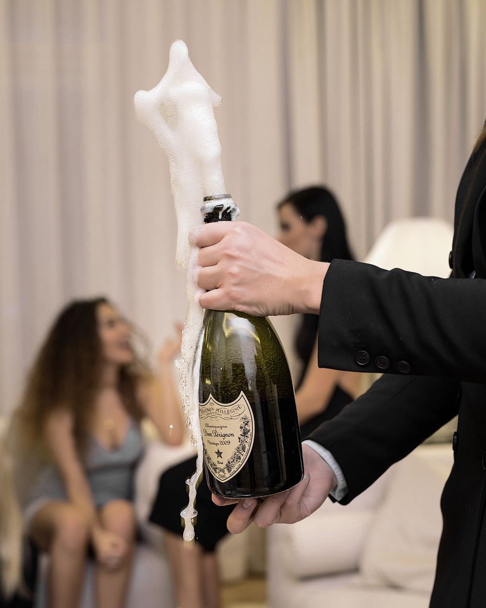 PallasCapital's tweet photo. Alleine mit der Sparte Wein &amp; Spirituosen setzte LVMH im letzten Jahr über 5 Milliarden Euro um.

Es ist also sehr wohl möglich, in Europa ein Firmenimperium aufzubauen. https://t.co/ON3DY9TIXc