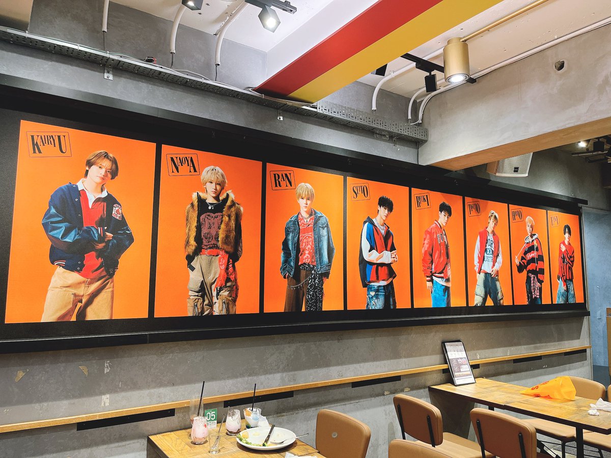 chibi_17_14's tweet photo. バカ時差だけどMAZZELタワレコカフェコラボに行った時の写真を供養🙏
黒髪もカッコよかったな〜〜

今月MAZZELに会えなくて寂しいからSTぶん回しだよ。MVも見るよ。😭 https://t.co/zpWcCR9CPa