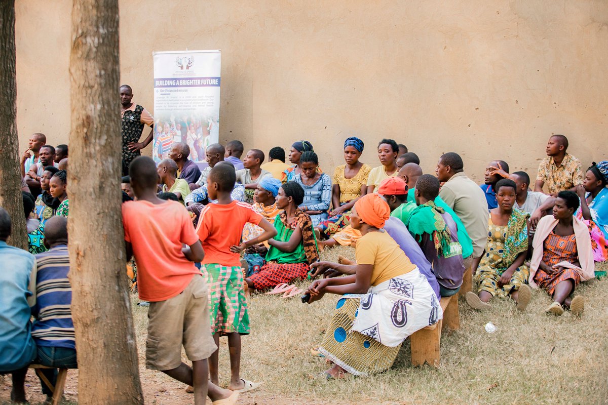 UyisenganImanzi's tweet photo. UNM continues #mentalhealth awareness through Inteko z’Abaturage in @NyagatareDistr.

562+ people gained knowledge on MentalHealth, prevention &amp; support, while Baho Neza #SafeSpace visits highlighted stories of healing, confidence &amp; resilience.

thank you @Imbuto and @RBCRwanda https://t.co/Mot7iiGXAF