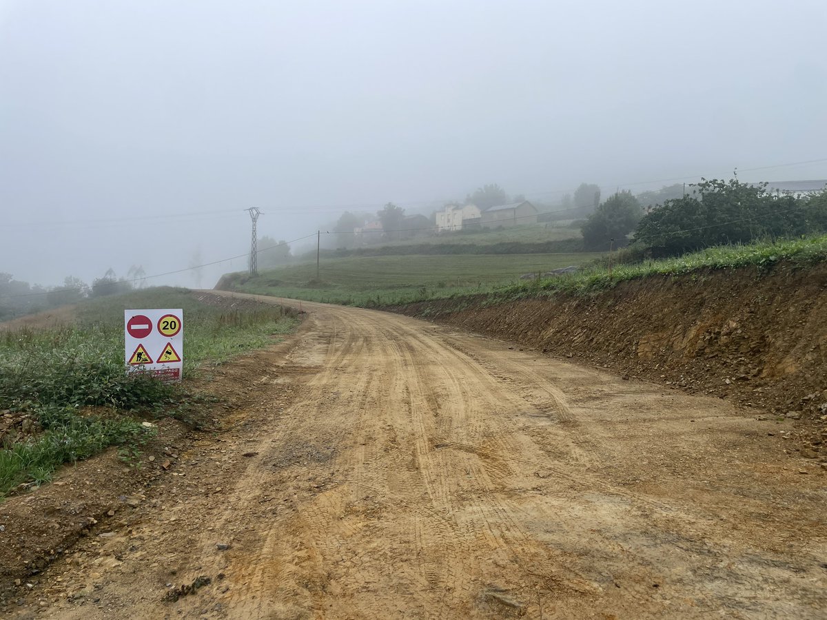 MRuralAsturias's tweet photo. 🚧 @MRuralAsturias finaliza las obras de reparación del camino de El Mazo a Grandamarina, en #ElFranco, tras invertir 80.000 euros.

ℹ️ Amplía la información aquí 👇🏼

https://t.co/6KxRp1WsXk

#MedioRuralYPolíticaAgraria @GobAsturias https://t.co/UTAcTAbwek