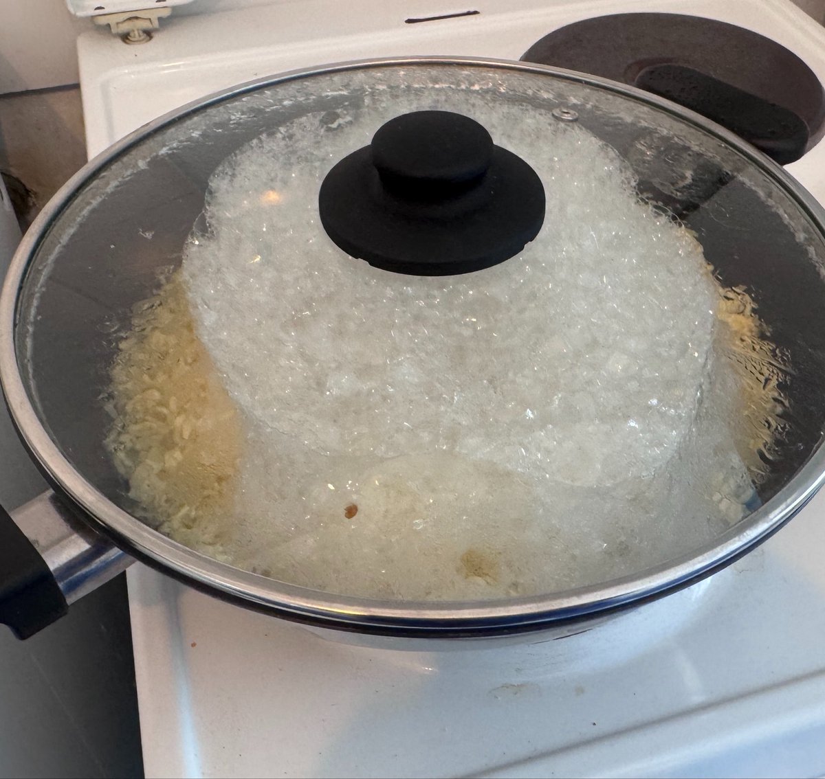 cidinthewild's tweet photo. bruh i cant even make indomi without fucking it up somehow https://t.co/XJNQ9qvaaH