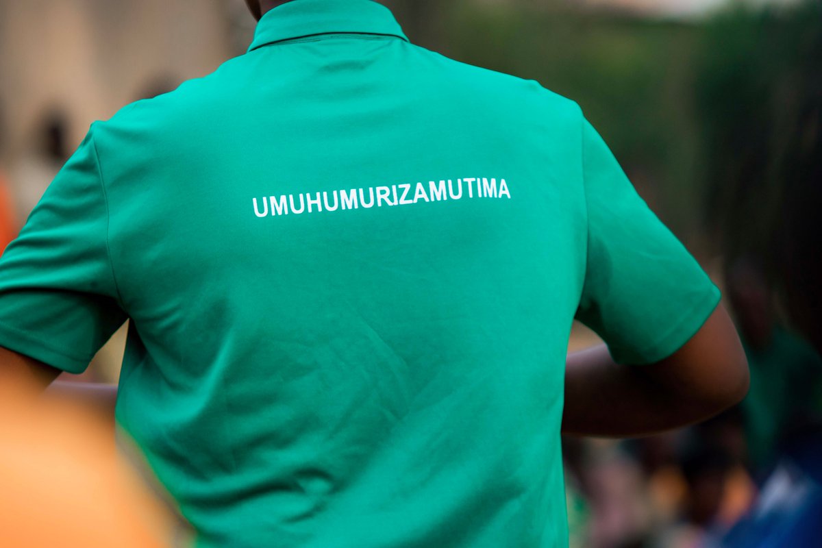 UyisenganImanzi's tweet photo. UNM continues #mentalhealth awareness through Inteko z’Abaturage in @NyagatareDistr.

562+ people gained knowledge on MentalHealth, prevention &amp; support, while Baho Neza #SafeSpace visits highlighted stories of healing, confidence &amp; resilience.

thank you @Imbuto and @RBCRwanda https://t.co/Mot7iiGXAF