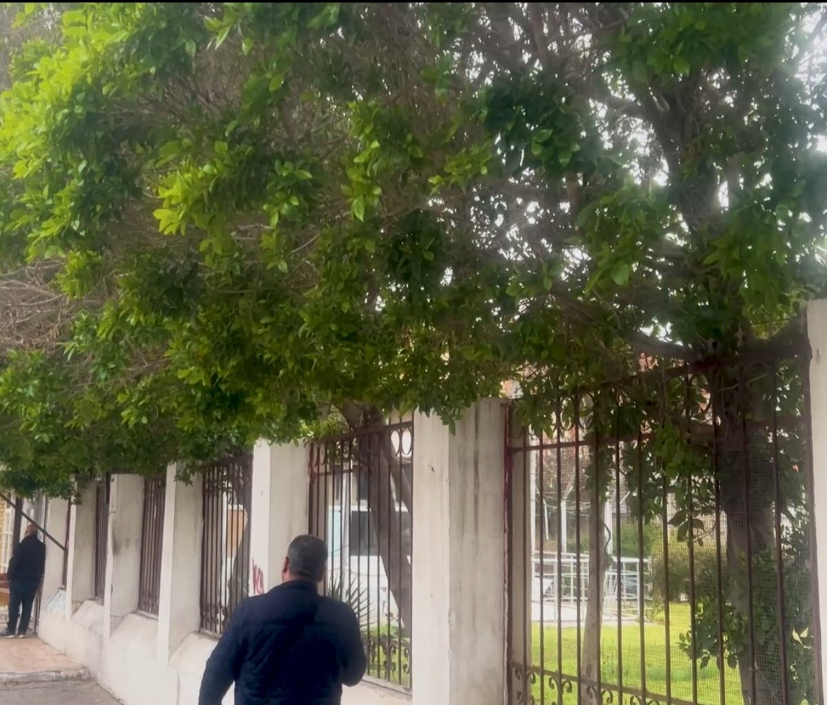 KaifyAbdullah's tweet photo. "بك يالله تطمئن الروح وتبتسم"
جمعة طيبة مباركة ..

حديقة "كرد وعرب"  هي معلم تاريخي ورمز للتعايش السلمي وسط مدينة اربيل .
كانت المنطقة مكاناً لتجمع الضباط العراقيين في ستينيات القرن الماضي.
أُطلق عليها رسمياً اسم حديقة "كرد وعرب" بعد اتفاقية ١١ آذار ١٩٧٠التاريخية. https://t.co/zf2nrOuC5r