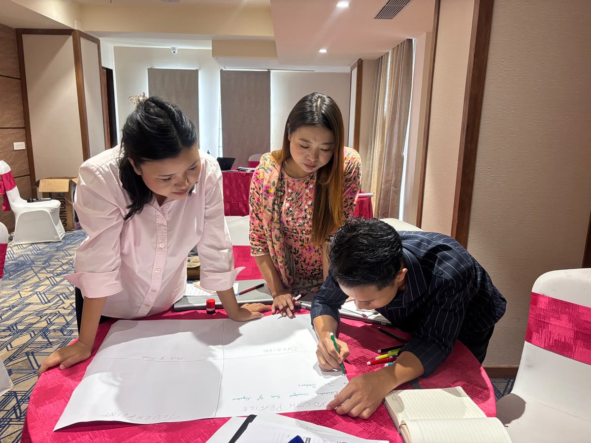 YNnagaland's tweet photo. A productive 3-day training for the team at the Navigator TOT organised by @questalliance in Guwahati as a part of the #S2S program alongside Zoram Entu Pawl NGO - focusing on strengthening key areas of our skilling ecosystem. #YouthNet https://t.co/Sm0YMt2noH