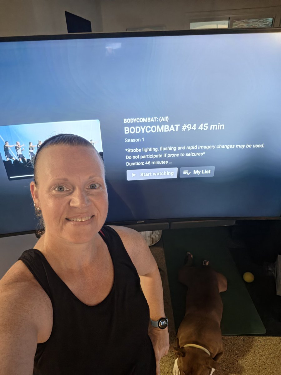 lattnerwellness's tweet photo. Les Mills Combat 94 = 45 minutes, max HR 170, avg HR 128, 359 calories burned,  2 peak, and 25 vigorous zone minutes.  All of that was with no jumping and not 100% effort due to massive pain in my neck/shoulders and waking with a migraine at 4 am. https://t.co/RwvB2l3rrK