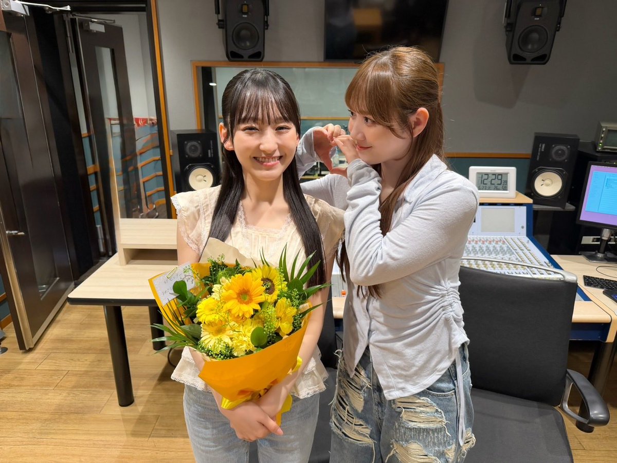 nogizaka46's tweet photo. 本日7月10日(金)20:30〜、
TOKYO FM「ベルク presents 乃木坂46の乃木坂に相談だ！」に、
#田村真佑 #一ノ瀬美空 が出演します🩷

ぜひ、お聴きください🎧

https://t.co/MG6BHgqVhE

#乃木談
#乃木坂46 https://t.co/1mwtUzhcYS