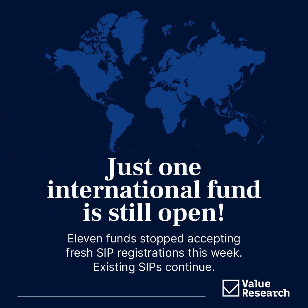 ValueResearch's tweet photo. From 12 to 1.

Eleven international mutual funds have stopped (or are stopping) fresh SIP registrations this week. Only Baroda BNP Paribas Aqua FoF remains open to new SIPs and lump sums.

Existing SIPs continue unchanged. Check the full list. 👇

Complete analysis: https://t.co/UoYMwCGbnx

#InternationalInvesting #GlobalInvesting #MutualFunds #SIP #Investing #ValueResearch