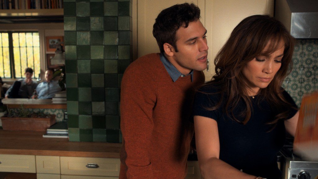 _1movie_mania_'s tweet photo. 🔥 Top 50 Movies Exploring Relationships Between Boys and Older Ladies 🥵😱

Thread🧵 👇

1. The Boy Next Door (2015, 🇺🇸) https://t.co/AVKhshwp9X