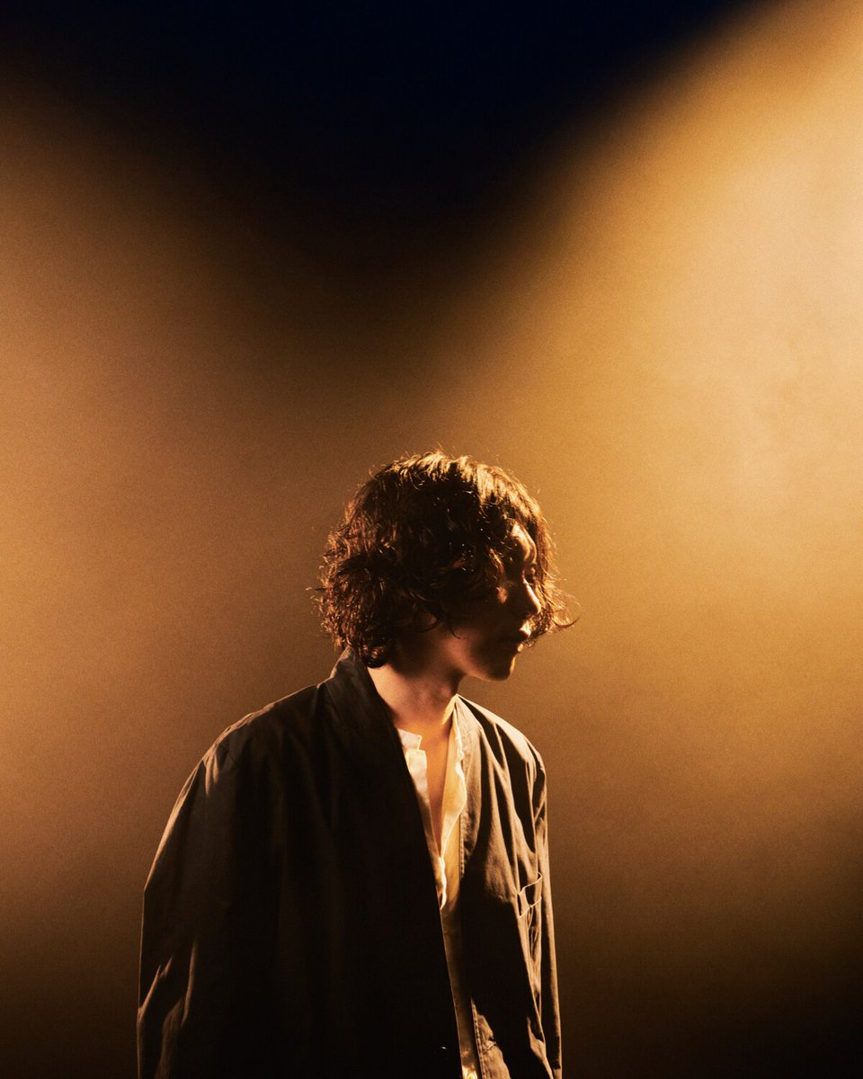natalie_mu's tweet photo. 米津玄師「キングダム」主題歌配信日決定、新たなアーティスト写真を3枚公開
https://t.co/3hc46gpTuT

#米津玄師 https://t.co/vseaiMPSk4