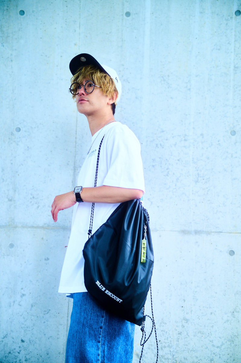 BLUEN_official's tweet photo. 【NEW GOODS】

／
BLUE ENCOUNT
夏グッズ解禁！🌻
＼

只今より先行通販スタート！
https://t.co/4S1BJCxFbt

会場での販売は、
7/19(日)「JOIN ALIVE 2026」
からを予定しております！💨 https://t.co/We4xO2hk13