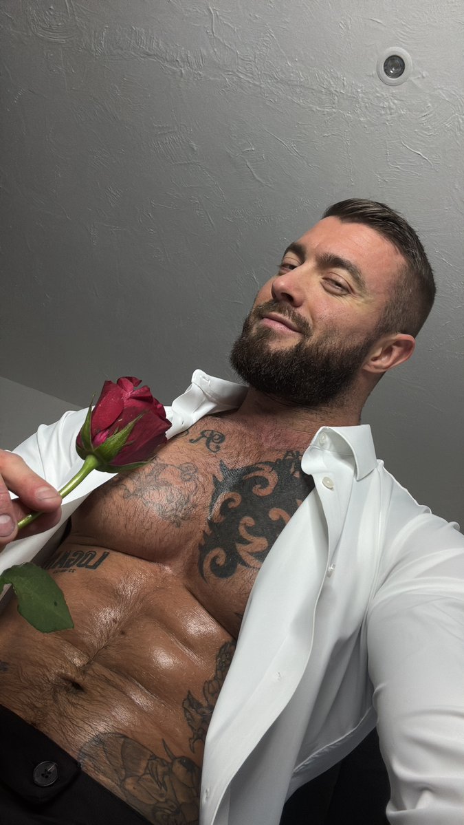 JamesHardyx93's tweet photo. A flower for you... https://t.co/NIMKSvckpo