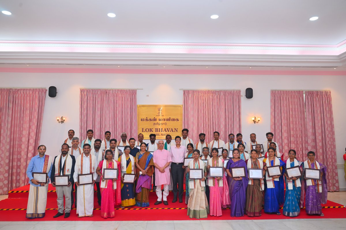 lokbhavan_tn's tweet photo. Hon’ble Governor of Tamil Nadu, Thiru Rajendra Vishwanath Arlekar, presided over the Kashi Tamil Sangamam 4.0 – 2025 Felicitation Ceremony at Lok Bhavan, Chennai, and felicitated prize winners, jury members, and organisers.
Governor appreciated the initiative as a reflection of the vision of Ek Bharat Shreshtha Bharat, noting that over 7,000 participants have experienced the deep spiritual and cultural connect between Kashi and Rameswaram.
Emphasising national unity, the Governor highlighted the importance of learning each other’s languages, stating that linguistic exchange strengthens cultural bonds and national integration.
He remarked that India is one civilization with diverse expressions, and such initiatives are celebrations of our enduring unity.

#KashiTamilSangamam #EkBharatShreshthaBharat #TamilNadu #NationalIntegration #UnityInDiversity #CulturalExchange #KTS

@rashtrapatibhvn @VPIndia @PMOIndia @HMOIndia
@rajendraarlekar @KeralaGovernor @MIB_India
@PIB_India @pibchennai @DDNewslive @ani_digital
@airnewsalert @CBCCHENNAI_MIB @DDTamilNews
@PTI_News @AIRNews_Chennai