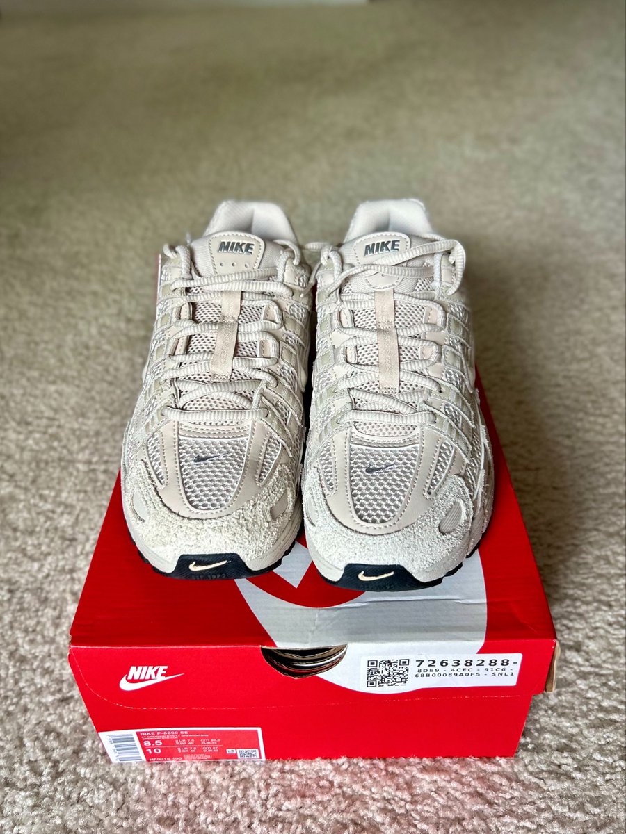 curious4kicks's tweet photo. Unboxing! 📦 #nike #p6000 #sneakers #sneakerfetish https://t.co/uxlO4FKH03