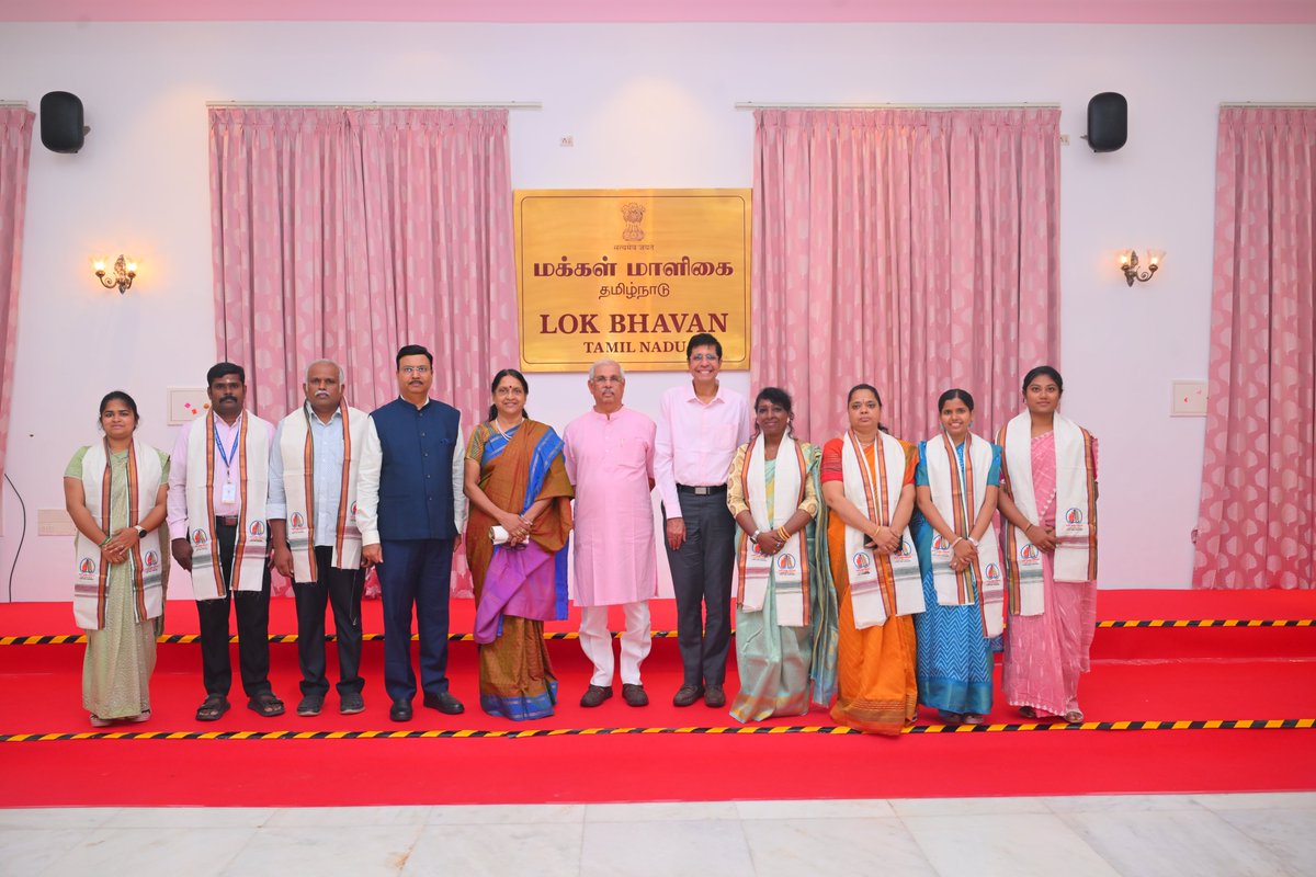 lokbhavan_tn's tweet photo. Hon’ble Governor of Tamil Nadu, Thiru Rajendra Vishwanath Arlekar, presided over the Kashi Tamil Sangamam 4.0 – 2025 Felicitation Ceremony at Lok Bhavan, Chennai, and felicitated prize winners, jury members, and organisers.
Governor appreciated the initiative as a reflection of the vision of Ek Bharat Shreshtha Bharat, noting that over 7,000 participants have experienced the deep spiritual and cultural connect between Kashi and Rameswaram.
Emphasising national unity, the Governor highlighted the importance of learning each other’s languages, stating that linguistic exchange strengthens cultural bonds and national integration.
He remarked that India is one civilization with diverse expressions, and such initiatives are celebrations of our enduring unity.

#KashiTamilSangamam #EkBharatShreshthaBharat #TamilNadu #NationalIntegration #UnityInDiversity #CulturalExchange #KTS

@rashtrapatibhvn @VPIndia @PMOIndia @HMOIndia
@rajendraarlekar @KeralaGovernor @MIB_India
@PIB_India @pibchennai @DDNewslive @ani_digital
@airnewsalert @CBCCHENNAI_MIB @DDTamilNews
@PTI_News @AIRNews_Chennai