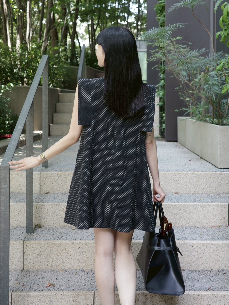 acymofficial's tweet photo. 小さめドットだから大人っぽく着られるし、
立体感のあるショルダーデザインで顔周りも華やかに✨ https://t.co/Mehsvjxioi