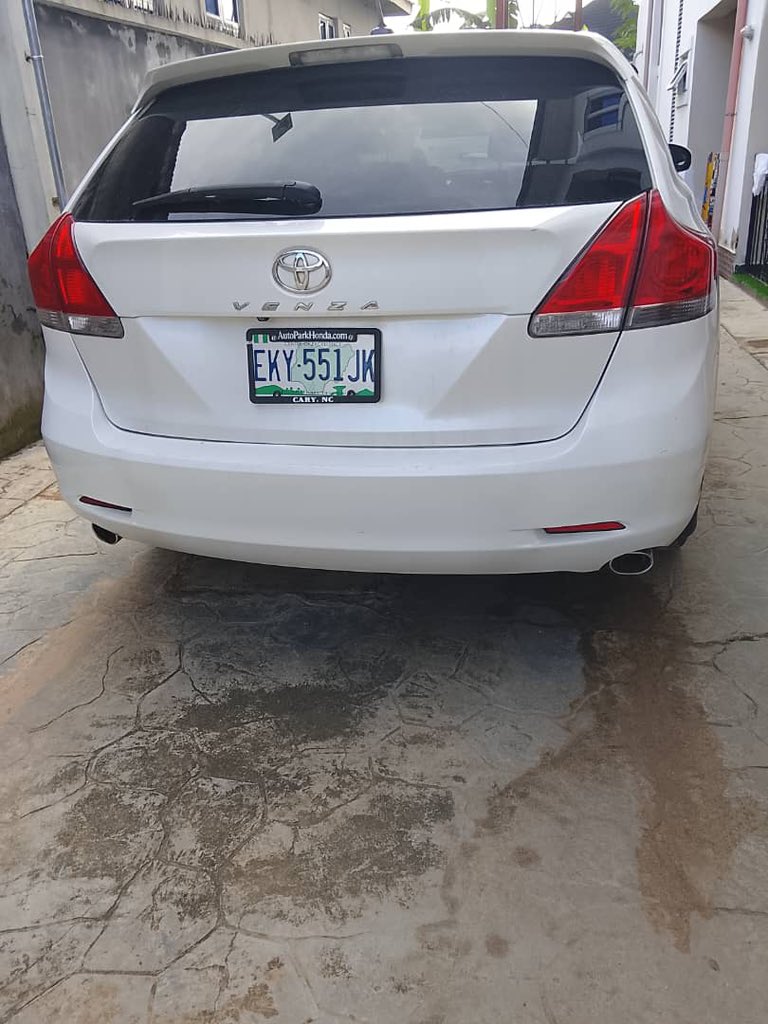 obaofph01's tweet photo. GOOD DEALS ONLY!!

Super clean Naija used 2010 Toyota Venza available for sale.

Engine ✅
Gear  ✅
Air conditioning ✅
Unpainted ✅

MINT CONDITION!

Price; N10.7million only 🤯🤯🤯

Nationwide delivery 🚚 

Serious buyers only should send DM https://t.co/LLPDxThY6b