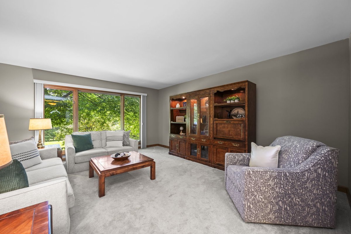jenortman's tweet photo. 907 N Quentin Road, Palatine, IL, 60067
3 bed | 3 bath 1606 Sq. Ft.
Active | 550000
https://t.co/ObfqlphC6y
Welcome to this oversized, U-shaped ranch set on a professionally landscaped, private lot spanning just under 2/3 of an acre, a rare find in such a convenient location.... https://t.co/eUXSqvHY2z