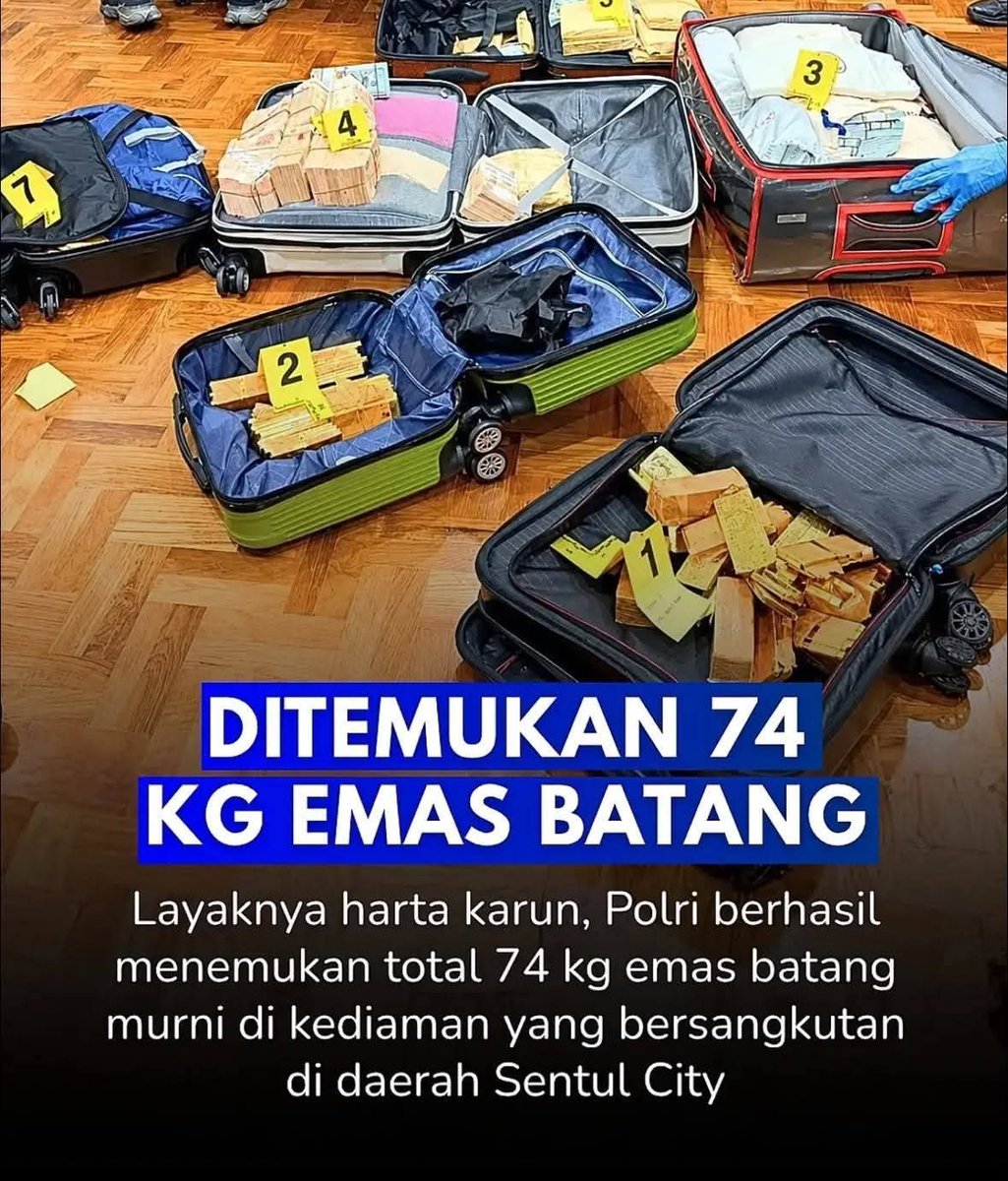 OmDjadoelcd's tweet photo. Kasus yang menyeret Jampidsus Febrie Adriansyah terus menjadi sorotan publik setelah rangkaian penggeledahan, temuan barang bukti, hingga pengamanan oleh personel TNI memicu perhatian luas. Di tengah proses hukum yang masih berjalan, berbagai perkembangan dalam perkara ini terus memunculkan kontroversi dan perdebatan publik mengenai penanganan serta dinamika penegakan hukum antar lembaga negara yang terjadi di kasus ini.

Ada yang menarik dari kasus ditemukannya brankas di restoran punyanya Jampidsus baru2 ini. Nuansa balas dendam nya sangat berasa. 
Lu tau siapa yang mengungkap kasus MBG? Yup, kejaksaan melalui Jampidsus nya! Di kasus MBG ada pejabat kepolisian aktif yang ditangkap, pangkatnya Brigjend Pol..
Dan sekarang polisi sepertinya mau bales dendam dengan mengungkap kasus korupsi batubara 5T. 
Ibarat nya semua punya kartu truff nya..dan semua bisa buka2-an !

📷clevault