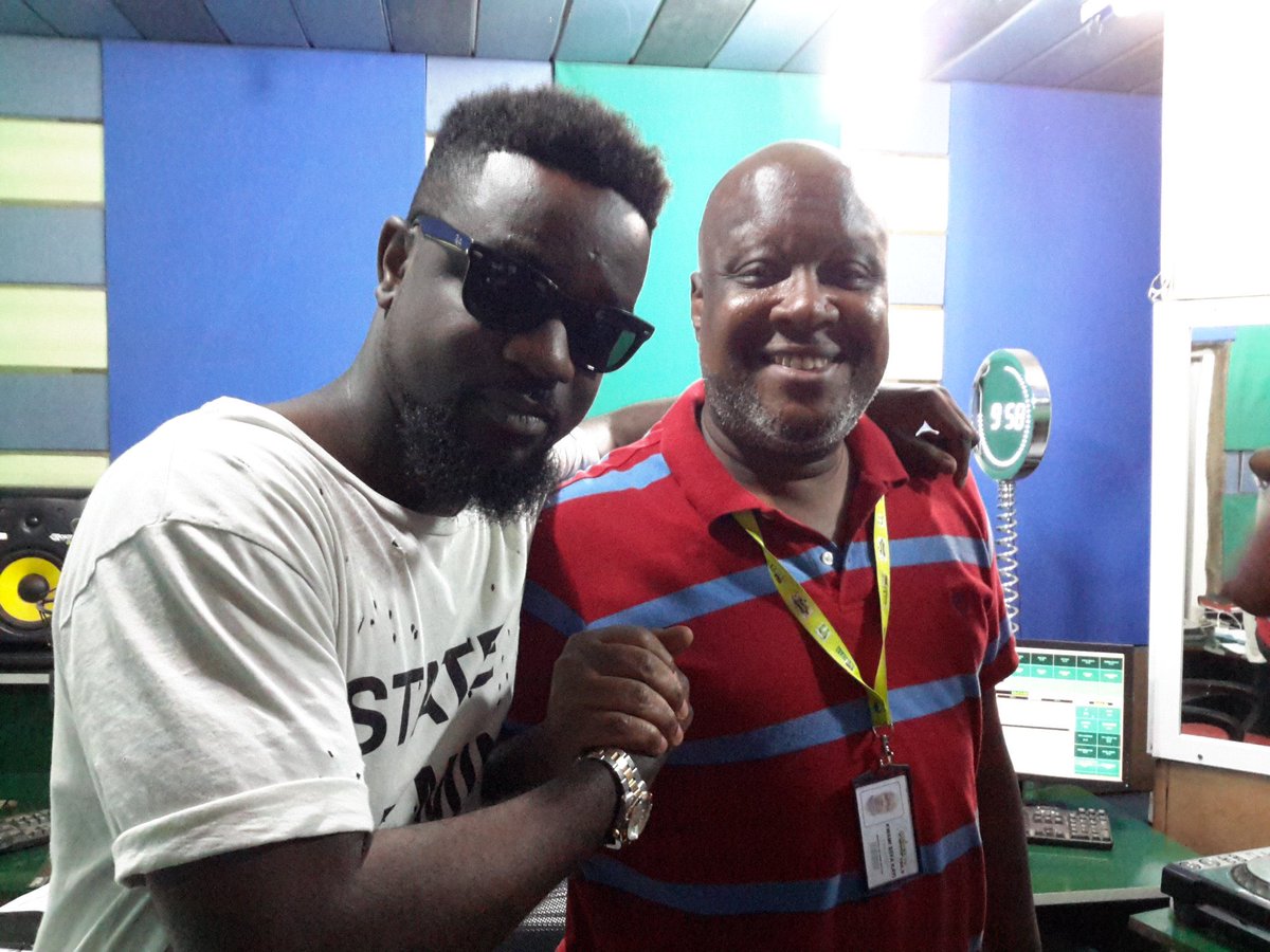 Peace1043fm's tweet photo. Happy Birthday to the legendary Rapper @sarkodie ! 🎂🎉👑
Wishing you many more years of greatness, good health, and continued success. Cheers to a new chapter! 🥂✨

#peacefm https://t.co/znCGNj4hfc