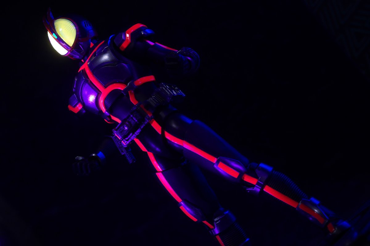S.H.フィギュアーツ（真骨彫製法） 仮面ライダーファイズ Night Color