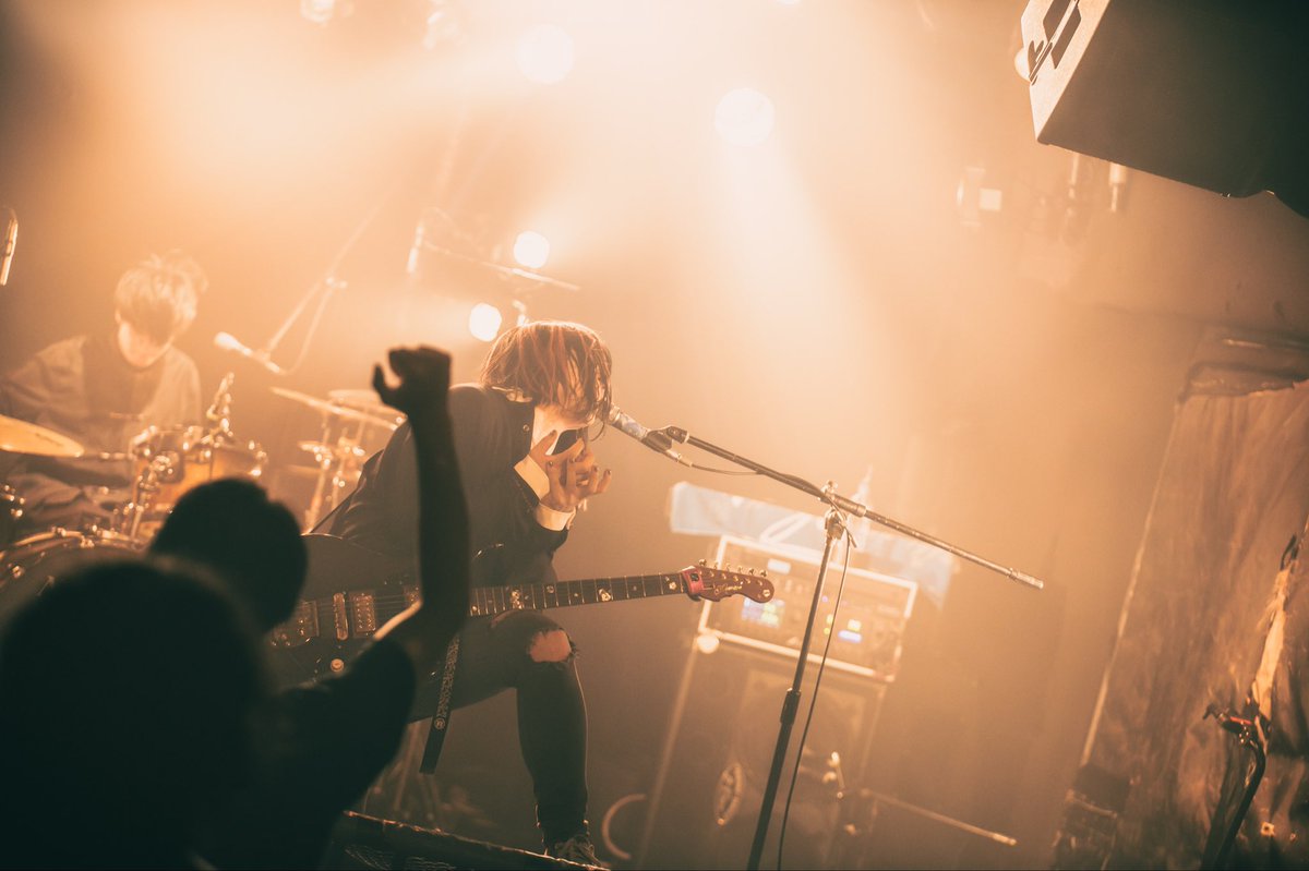 Tarareba_info's tweet photo. 2026.07.09(木)
music zoo KOBE 太陽と虎
⾼らかに鳴く⽇

photo gallery①

photo by @tani1047ri https://t.co/r2ie7kbnZc
