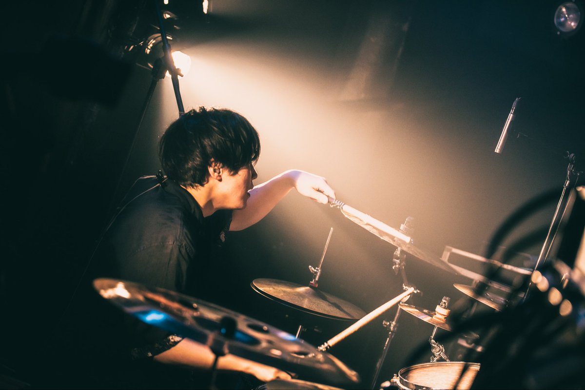 Tarareba_info's tweet photo. 2026.07.09(木)
music zoo KOBE 太陽と虎
⾼らかに鳴く⽇

photo gallery①

photo by @tani1047ri https://t.co/r2ie7kbnZc