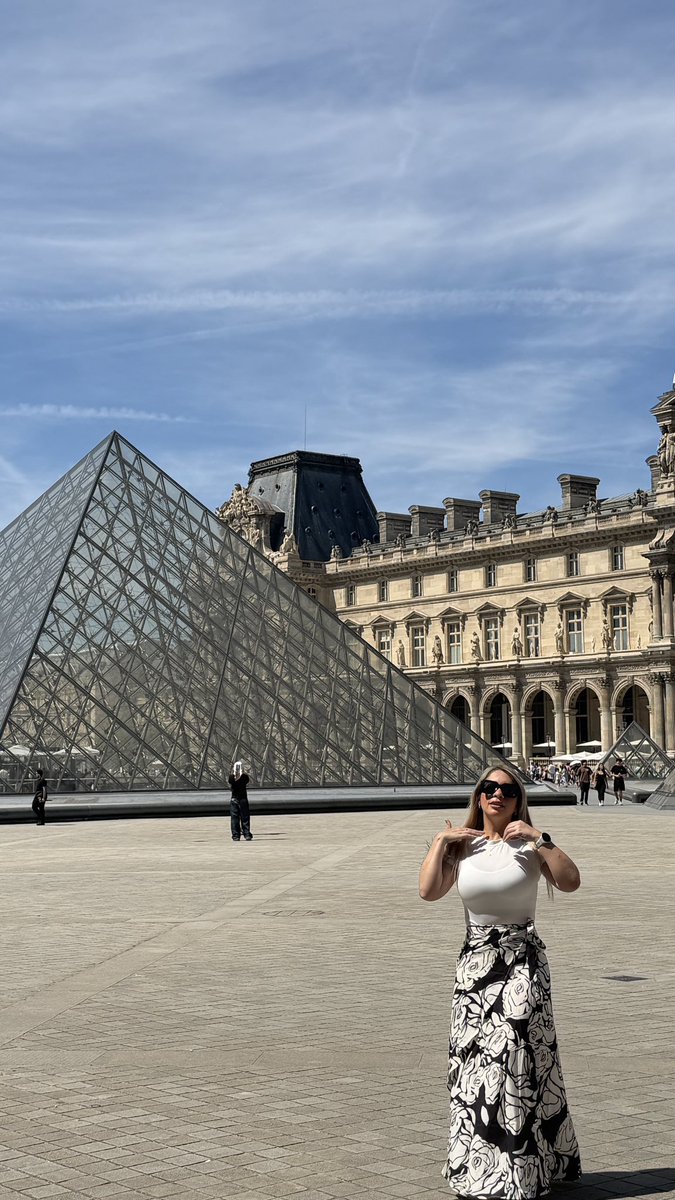tefydiaz90's tweet photo. Francia 🇫🇷 https://t.co/sfwb96stgy