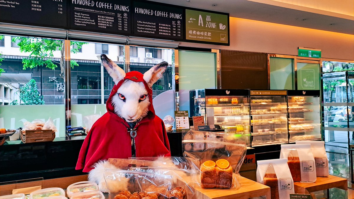 HeartRabbit0421's tweet photo. Rabbit Bakery
🐰🍞🥐🥖

📸@piaopiao1523
#FursuitFriday https://t.co/7FvlrY726B