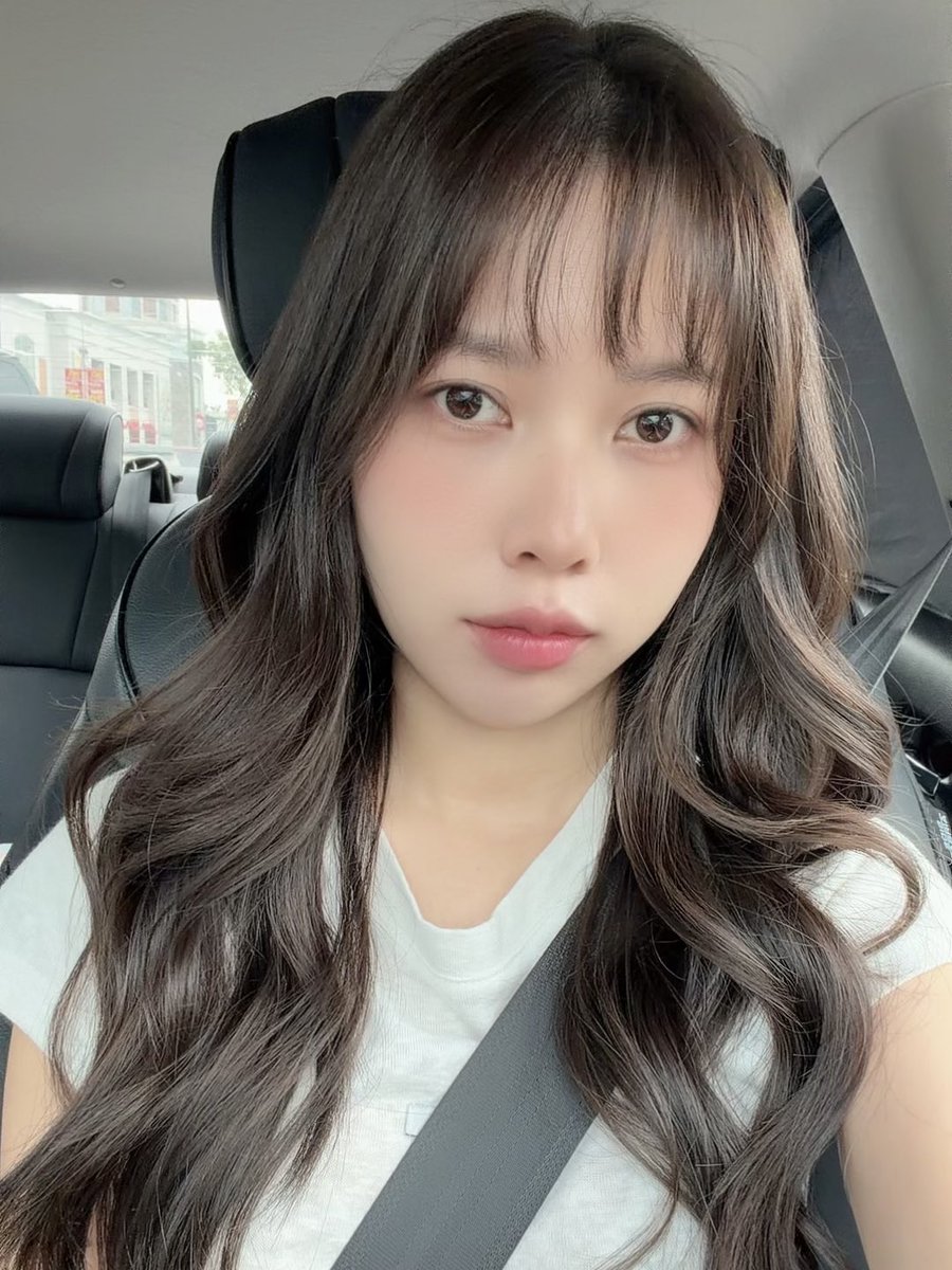 mychanita's tweet photo. เทสระบบทำสีผม fufu hair ทำเสร็จภายใน 1.20 ชม. ไม่ฟอกรวมทรีทเม้นท์ เซ็ทให้ด้วย หมดไป 1,177 บาทถ้วน เป็นการทำสีผมที่ถูกสุดในชีวิตละ สีน้ำตาลธรรมชาติแบบถูกต้อง เริ่ดว่ะ แปะ before ให้ในเม้น https://t.co/B43NObJb0P