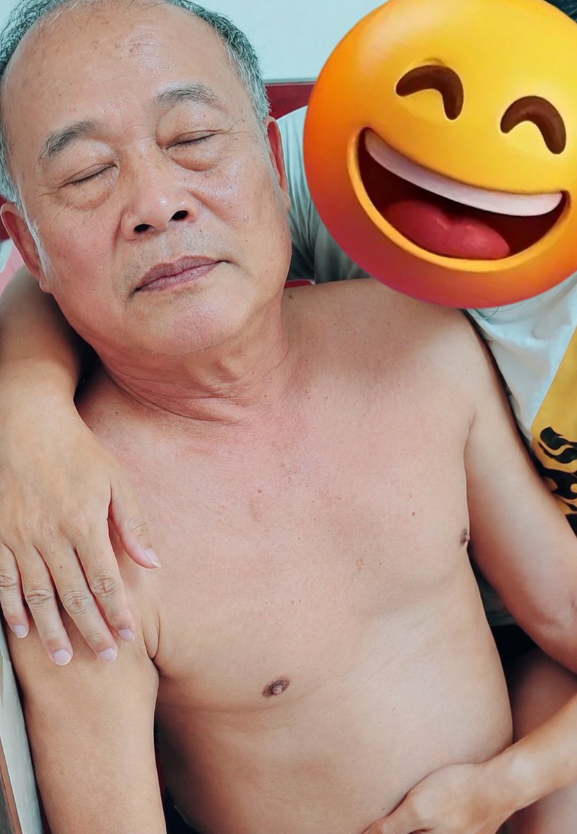 ilove_daddyold's tweet photo. Năn nỉ mãi hôm nay cũng đc chén 😅 https://t.co/JsjpLd9acr