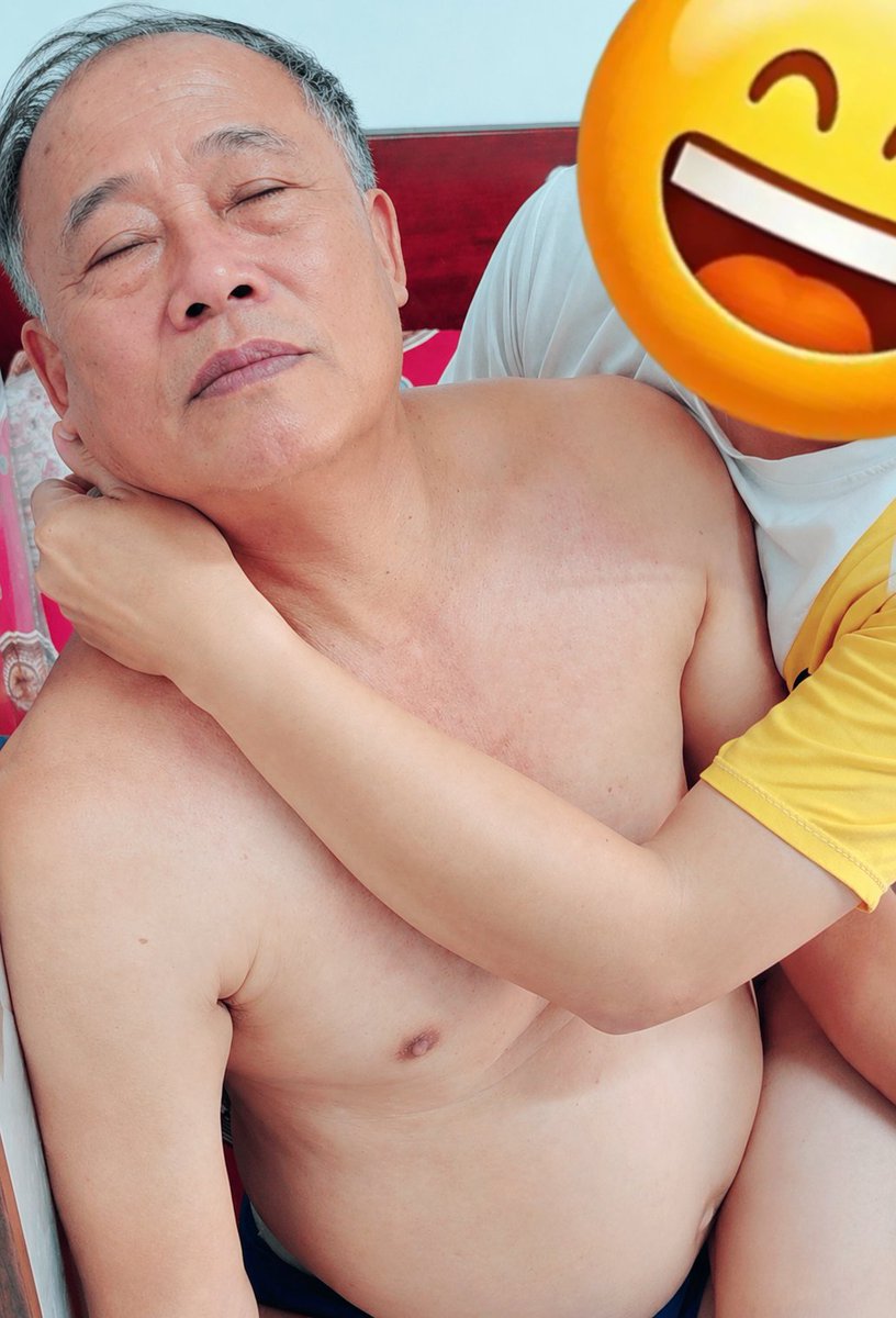 ilove_daddyold's tweet photo. Năn nỉ mãi hôm nay cũng đc chén 😅 https://t.co/JsjpLd9acr