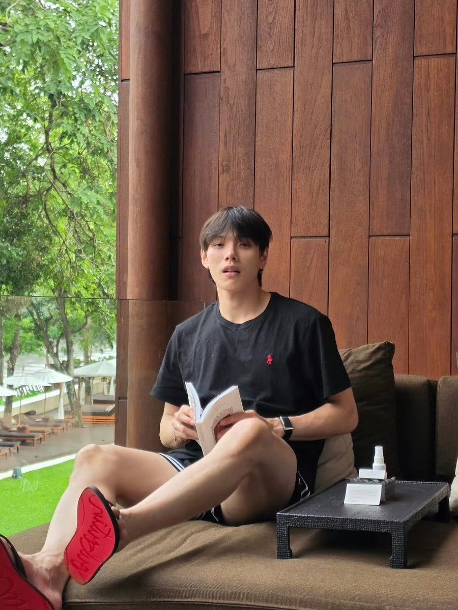 beyourNUBDAO's tweet photo. ꔛ ⭐
Weibo Update : 蔡有福oueiija

“ ❤️❤️🫰🏻 ”

#ต้าห์อู๋ #oueiija #DAOU
#byNUBDAO https://t.co/Xkjn6Zgfh5