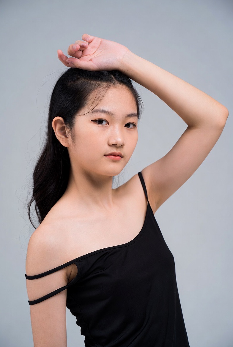 NeoAIphoto's tweet photo. #AI美少女 #미소녀 https://t.co/LoKI8Bh6j4