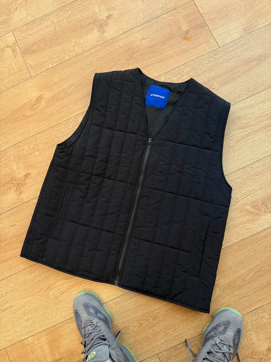 CaminoTV's tweet photo. le gilet sans manche decathlon est de retour !! c'est un poulet

https://t.co/r4Qt1dMLle 30€ https://t.co/JW5BSFVXQx