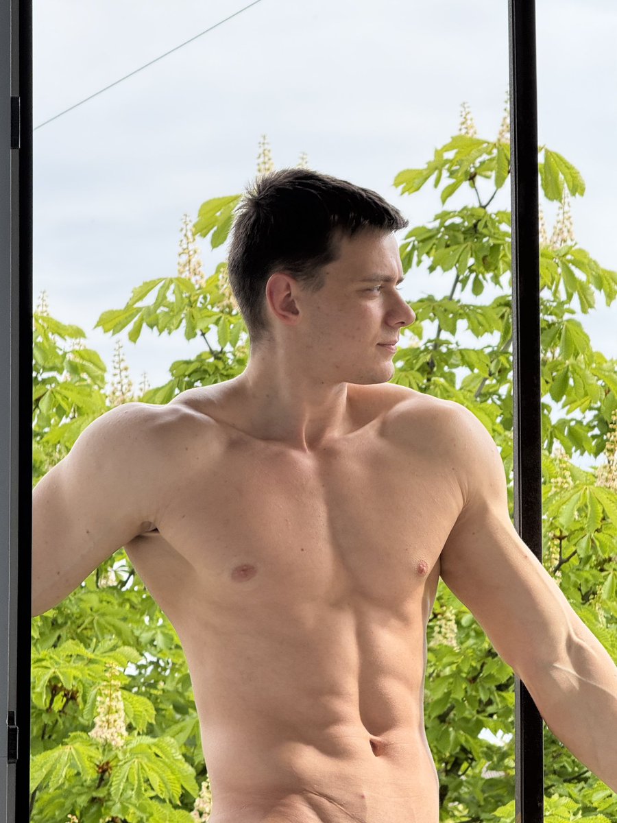 dan_ny_panda's tweet photo. Душно…
#sport #men #model #sportsmen https://t.co/zUTS8c0rSy