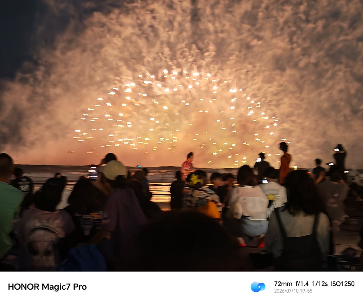 unifum's tweet photo. #鎌倉花火大会2026
緑の花火かっこよすぎる https://t.co/s1DXpKB7KL