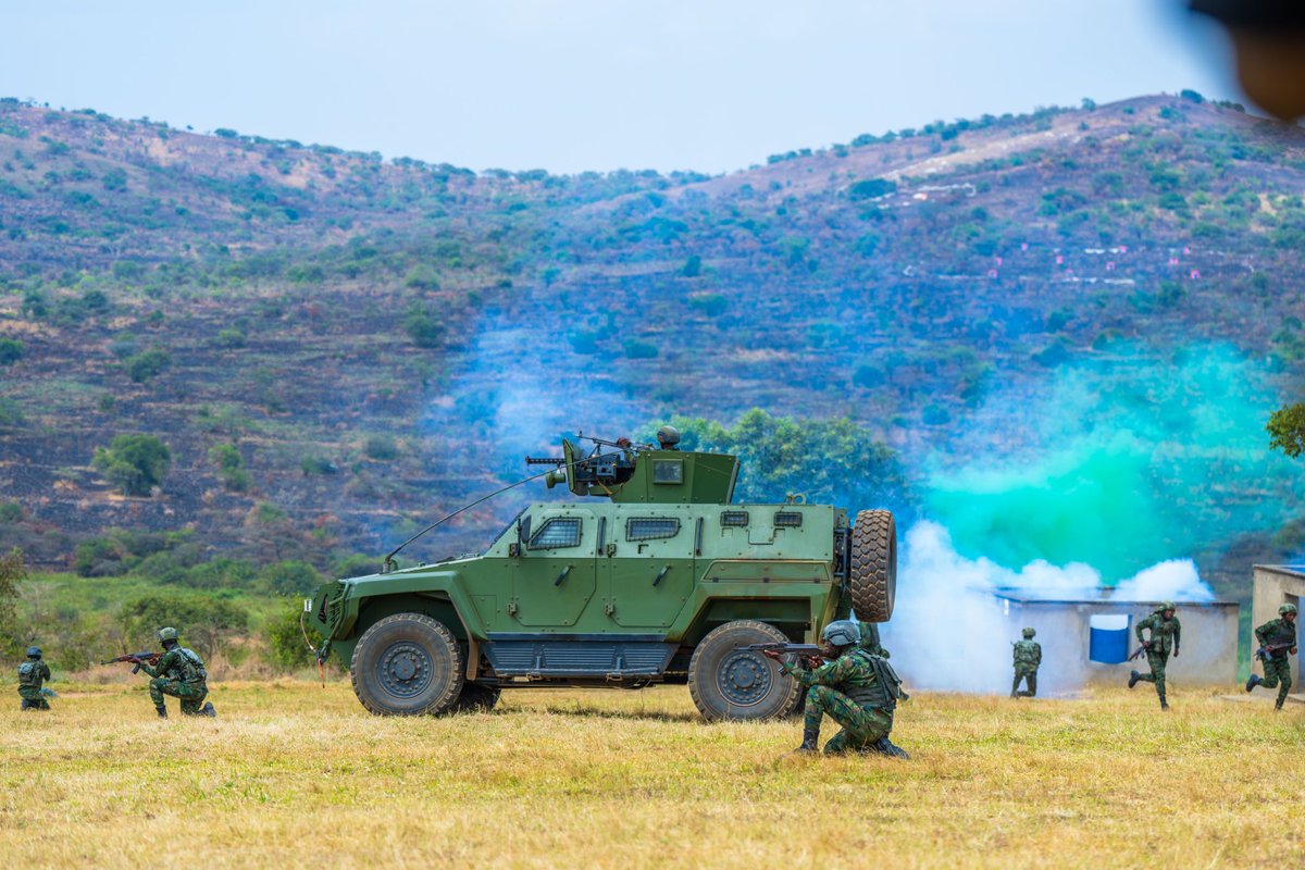 KanyanaVanessa's tweet photo. The #RDF 507 Infantry Brigade’s successful completion of the Advanced Infantry Brigade Training at CTC Gabiro underscores an unyielding commitment to military excellence. Armed with elite tactical training, razor-sharp professionalism, and ironclad discipline, these forces stand perpetually ready to safeguard #Rwanda’s absolute sovereignty, enduring peace, and territorial integrity. Security isn't just maintained; it is guaranteed. 🇷🇼