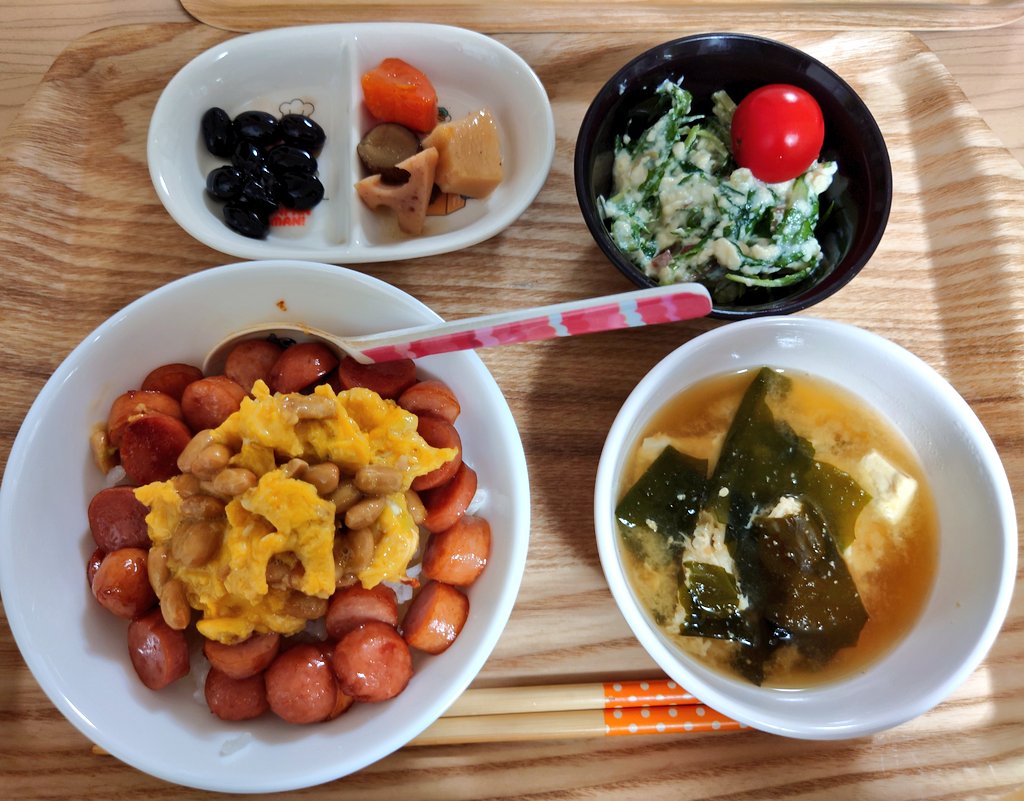 miipaichan's tweet photo. 本日の　#給食ごっこ https://t.co/LA9brdJAL0