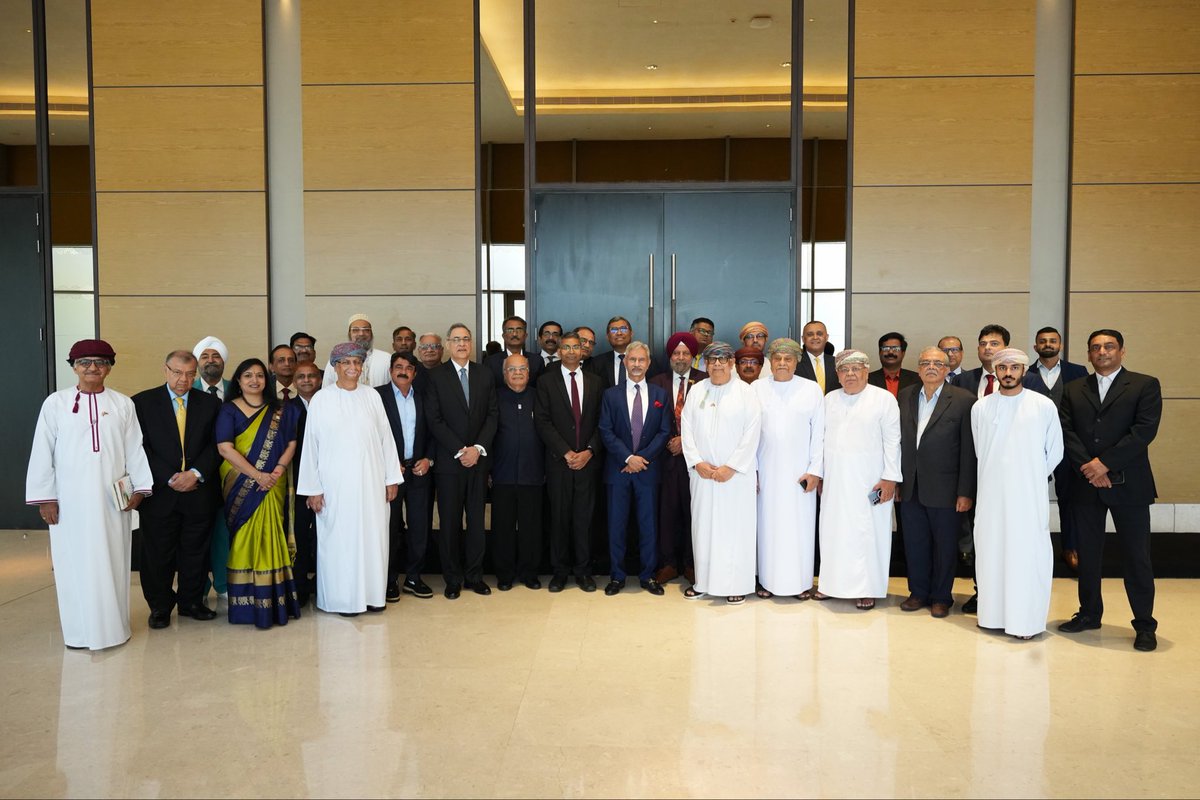DrSJaishankar's tweet photo. A good interaction with members of Indian diaspora in Oman this morning. 

Their enthusiasm in strengthening India - Oman relations was palpable. Appreciated their many contributions to the society as well as to 🇮🇳 🇴🇲 partnership. https://t.co/D8pGvlUzVi